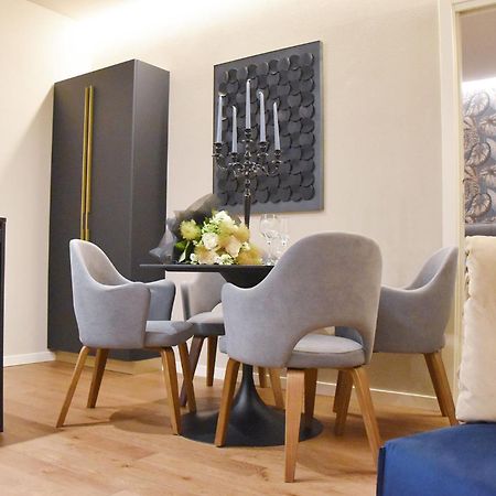 Nuova Cafe' Suite Salice Terme Ngoại thất bức ảnh