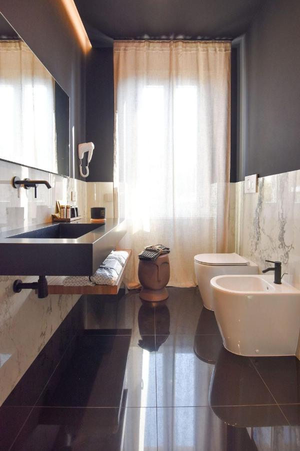 Nuova Cafe' Suite Salice Terme Ngoại thất bức ảnh
